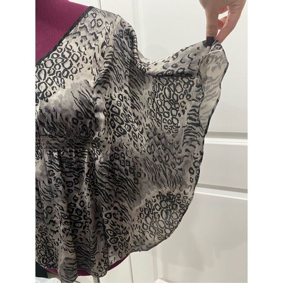 Aggie Gray Leopard Print Top Size medium - Picture 2 of 6
